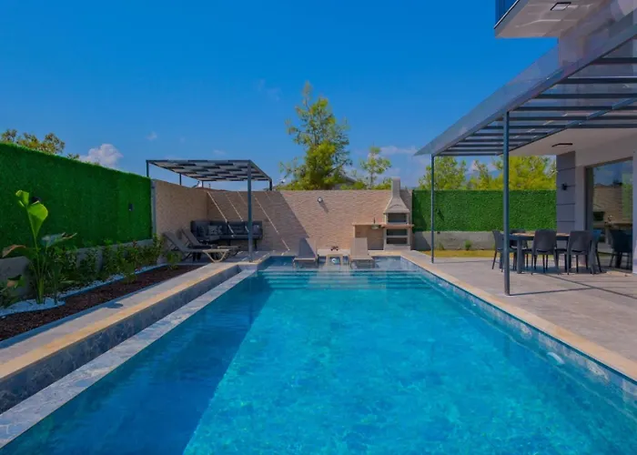 빌라 Alisen 1 페티예